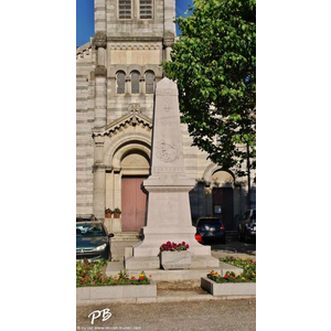 Notre-Dame de l Assomption et Monument aux Morts
