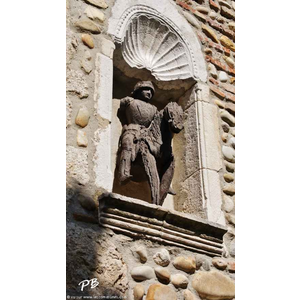 Le Village ( Détail de façade )