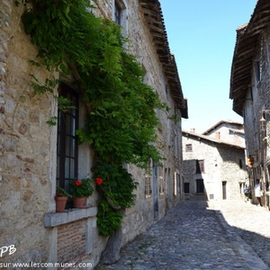 Commune de PEROUGES