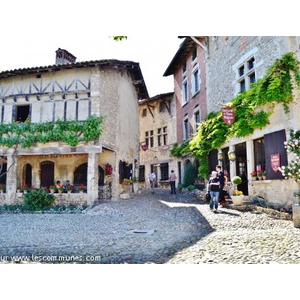 Le Village