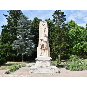 le Monument Aux Morts 