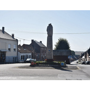 le monument aux morts