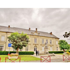 Commune de BRUYERES ET MONTBERAULT