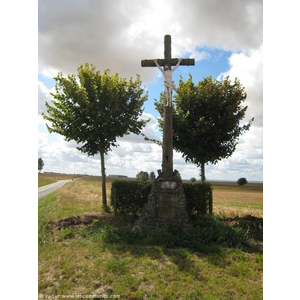 Le calvaire en haut de Chaourse