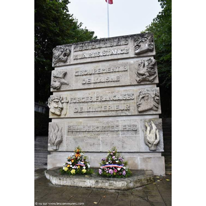 le monument aux morts 