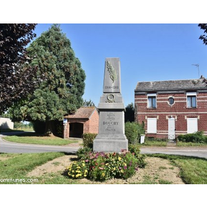 le monument aux morts