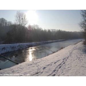 Noyales hiver 2008, le canal gelé.