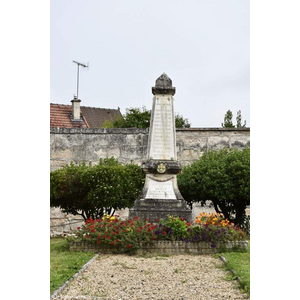 le monument aux morts