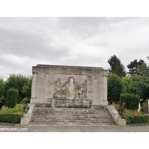 le monument aux morts