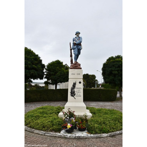 le monument aux morts