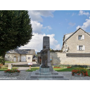 le monument aux morts