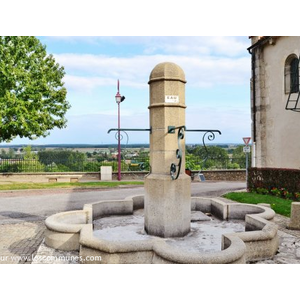 La Commune ( Fontaine )