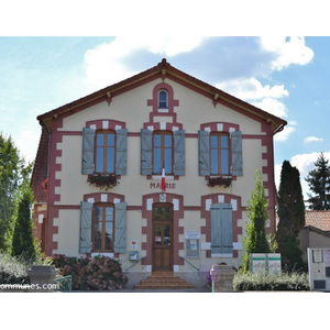 Commune de SAINT REMY EN ROLLAT