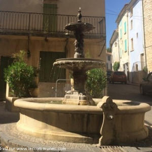 Une fontaine à Quinson