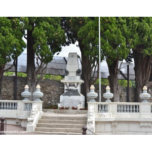 le monument aux morts