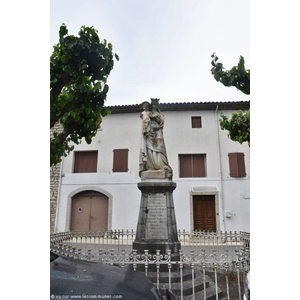 le Monument Aux Morts 