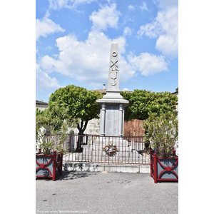 le Monument Aux Morts 