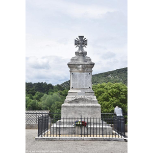 le Monument Aux Morts 