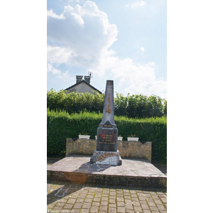 le monument aux morts