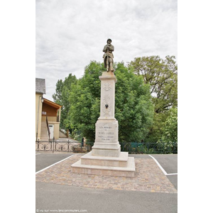 le monument aux morts 