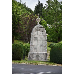 le monument aux morts