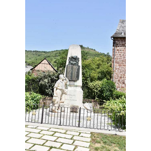 le monument aux morts