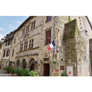 Commune de MUR DE BARREZ