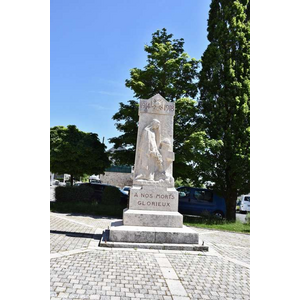 le monument aux morts 