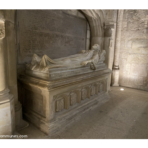 Tombeau - Eglise Baux de provence