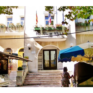 Commune de LA BOUILLADISSE