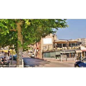 La Commune ( Quartier du Port )