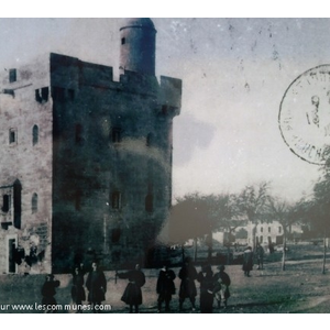 Carte postale , la tour saint louis (édition A. Boudin)