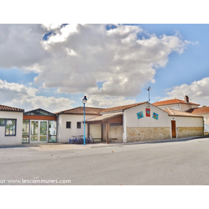 Le Village ( L'école )