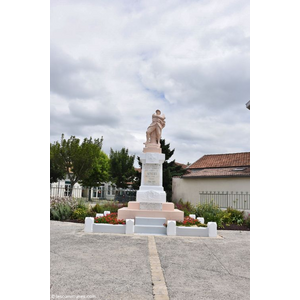 le monument aux morts