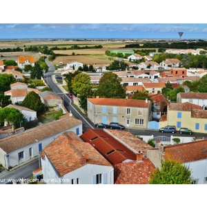 Marsilly vu du haut du Clocher de l église St Pie...