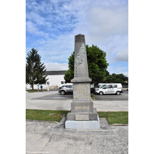 le monument aux morts