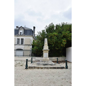 le monument aux morts
