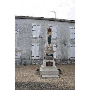 le monument aux morts