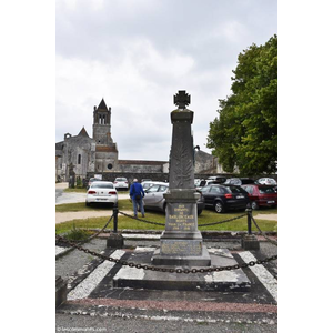 le monument aux morts