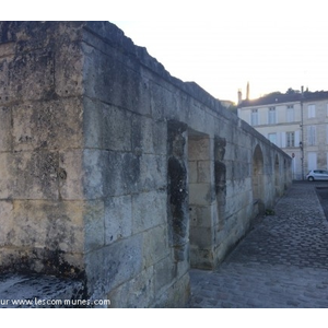 Entree du Square Andre MAUDET a SAINTES