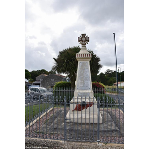 le monument aux morts