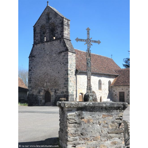 Eglise Saint Maurice et Saint Jean base 13ème restaurée 18ème siècle