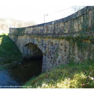 Pont sur l'Auvézère