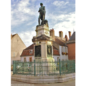 Auxonne.21.Statue de Bonaparte.