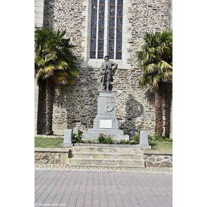 le monument aux morts