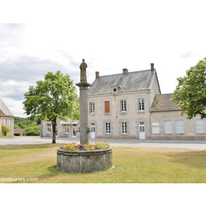 la mairie et la fontaine