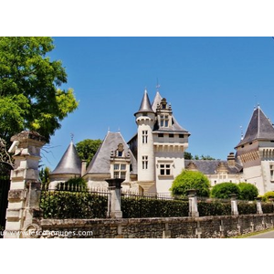 Champagne ( Le Château )