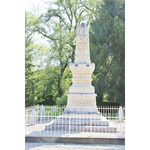 le monument aux morts