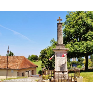 Auriac-de-Bourzac ( Monument-aux-Morts )