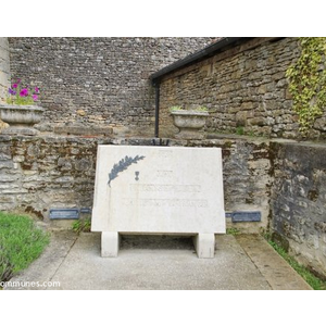 le monument aux morts